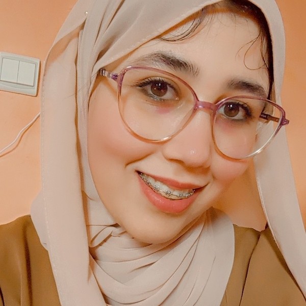 Meryem - Prof de SVT - 