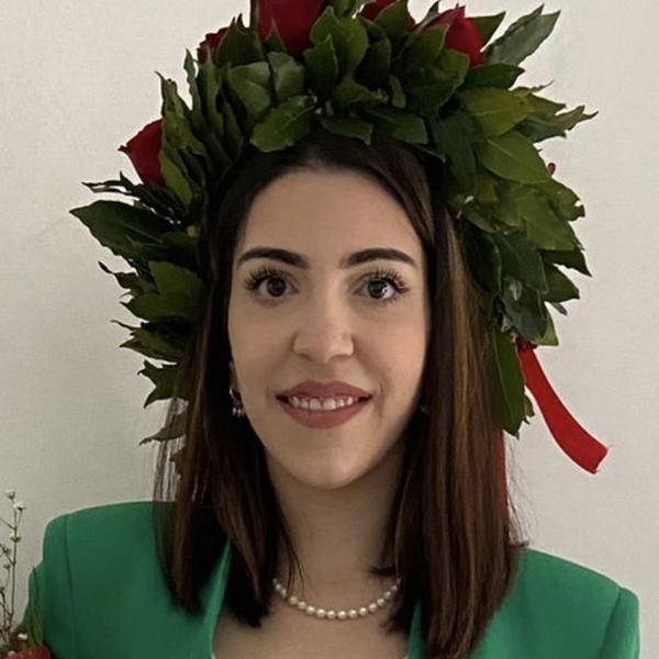 Elvira - Insegnante di aiuto compiti - Salerno