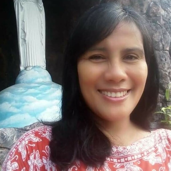 Bernadeta - Guru matematika ekonomi - Kecamatan Berbah