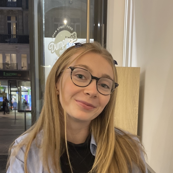 Camille - Prof d'aide aux devoirs - Calais