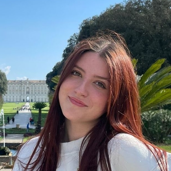 Maya Nataly - Insegnante di aiuto compiti - Roma