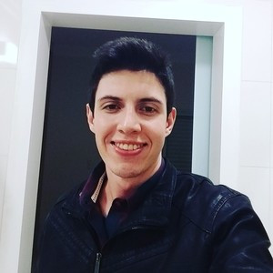 Vinícius - Professor de físico - química - Votuporanga