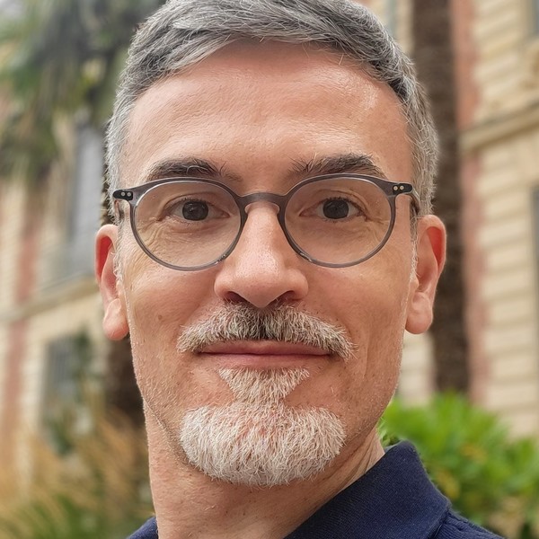 Pascal - Prof d'initiation informatique - Paris