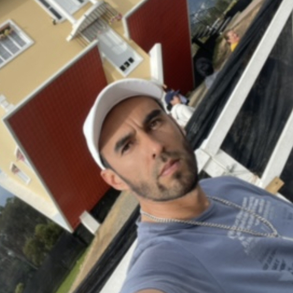 Eduin f - profesor de pilotaje de drones - Villavicencio