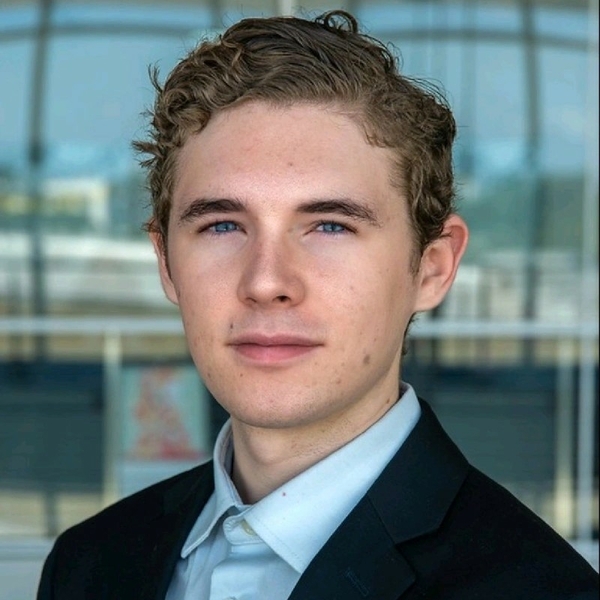 Ash - English tutor - North Bay