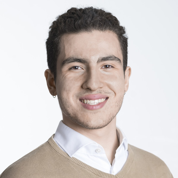 Sinan - Lehrkraft für BWL - Düsseldorf