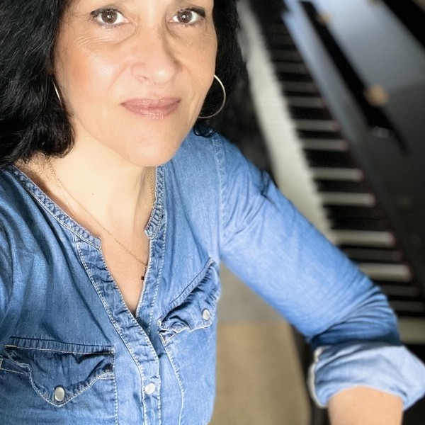 Marie-Sabine - Prof de piano - Pointe-à-Pitre