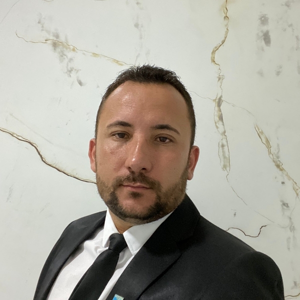 Samuel - Prof de energias renováveis - Aeroporto