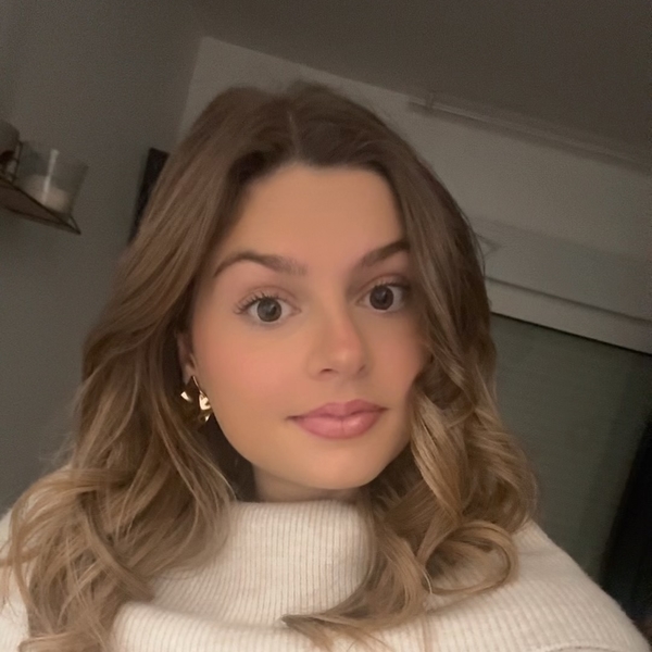 Emilie - Prof d'aide aux devoirs - Nîmes