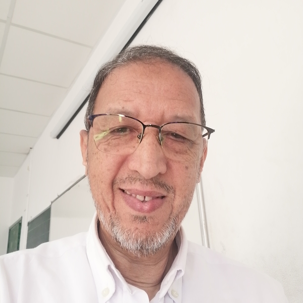 Mostafa - Prof d'arabe - Casablanca