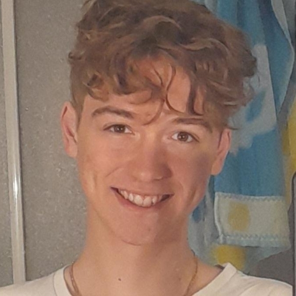 Antoine - Prof de français - Sainte-Aulde