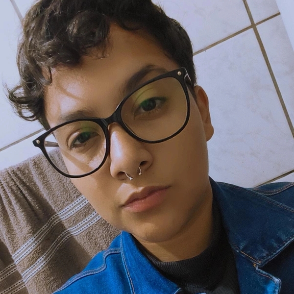 Isis Araujo - Prof de matemática - São Paulo