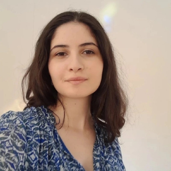 Mariam - Lehrkraft für Zeichnen - Graz