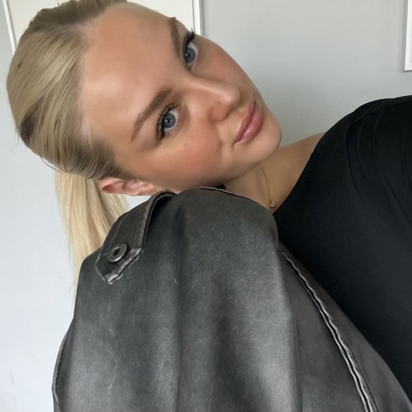 Lauren - Make-up tutor - Borehamwood