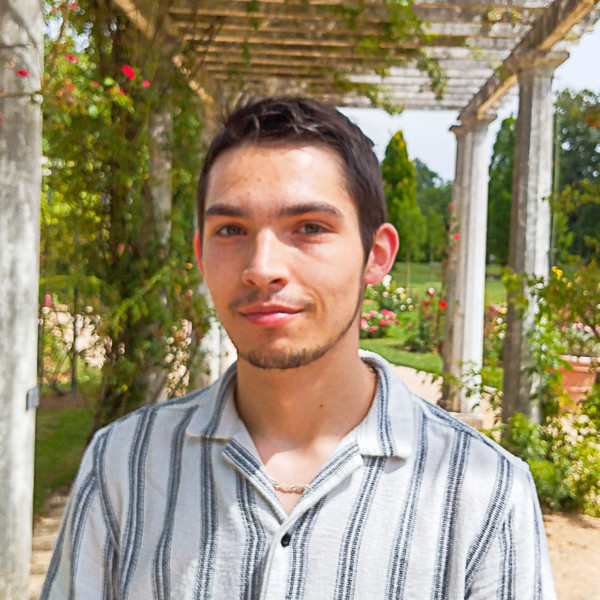 Pierre - Prof de physique - chimie - Sathonay-Camp