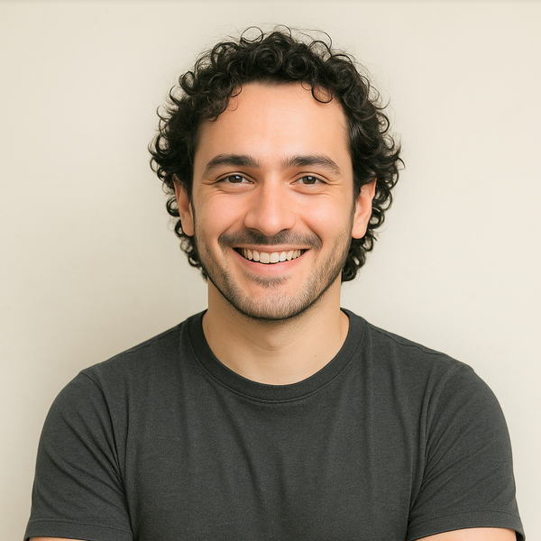 Akhil - Lehrkraft für BWL - St. Gallen
