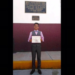 Julio - Profesor de física - Ciudad de México