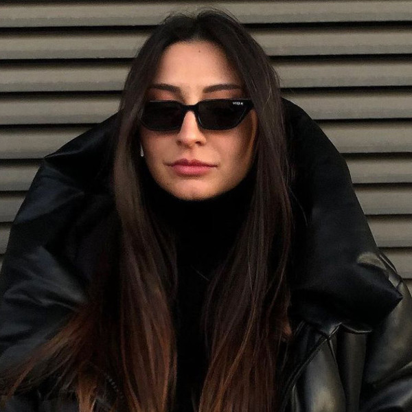 Aysel - Piyano öğretmeni - 