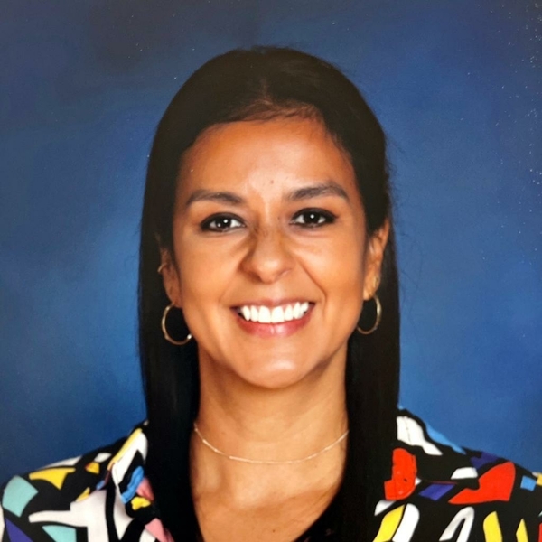 Andrea - Profe de inglés - Grecia