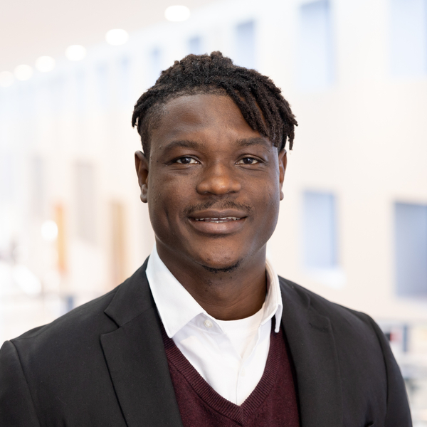 Yinka - Commerce tutor - Oakville