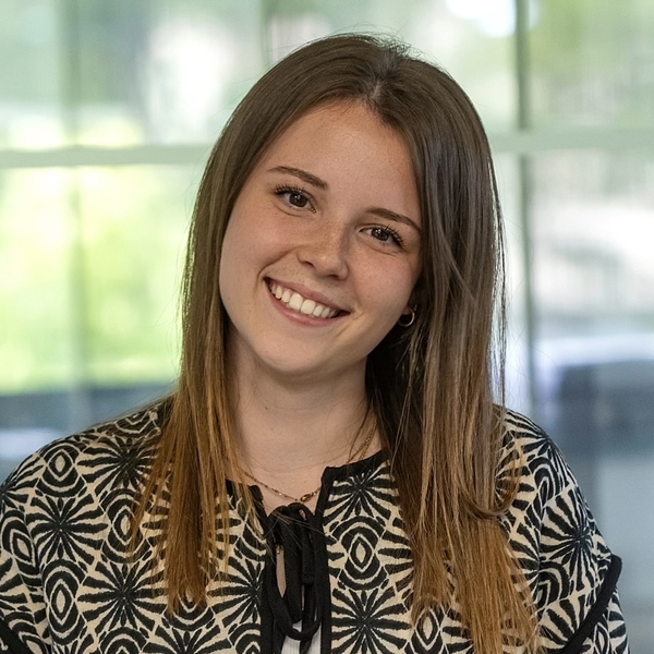 Léane - Prof de culture economique juridique et managériale - Berre-l'Étang