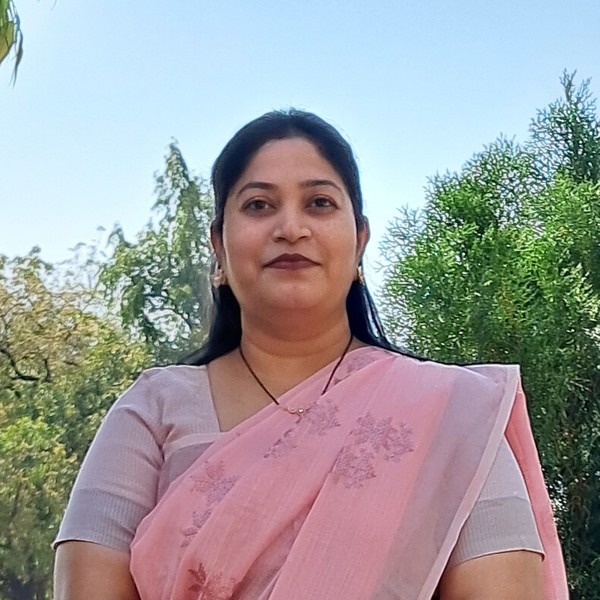 Monica - English tutor - Jalna