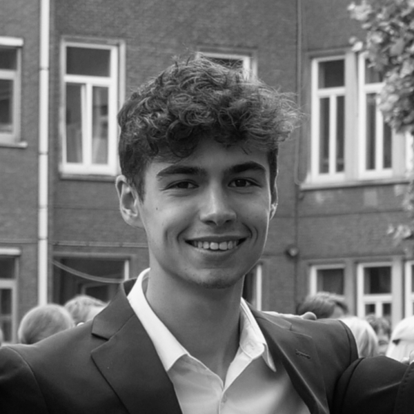 Luca - Prof de physique - Bruxelles