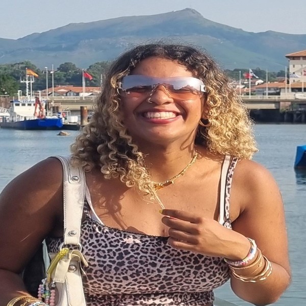 Norah - Prof de soutien scolaire - Bourg-la-Reine