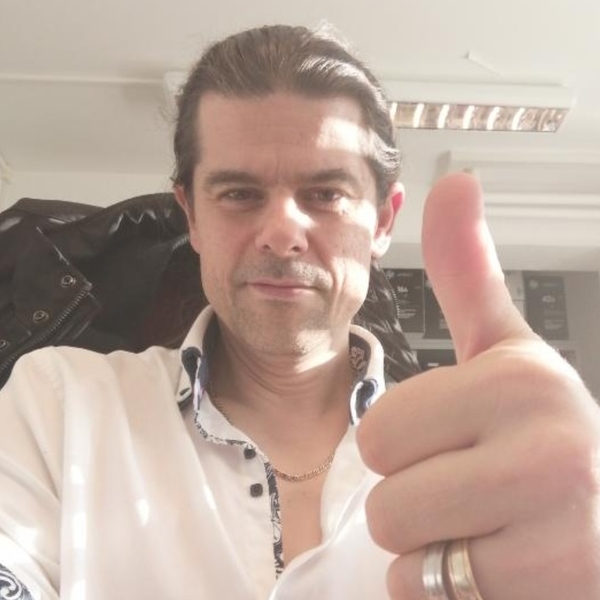 Mario - Prof de bureautique - Neuchâtel