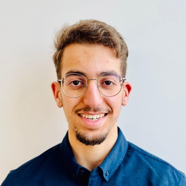 Ilyes - Prof d'histoire - géo - Annecy