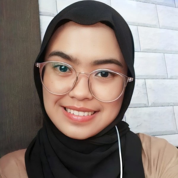 Putri - Guru mengaji - Kecamatan Dukupuntang