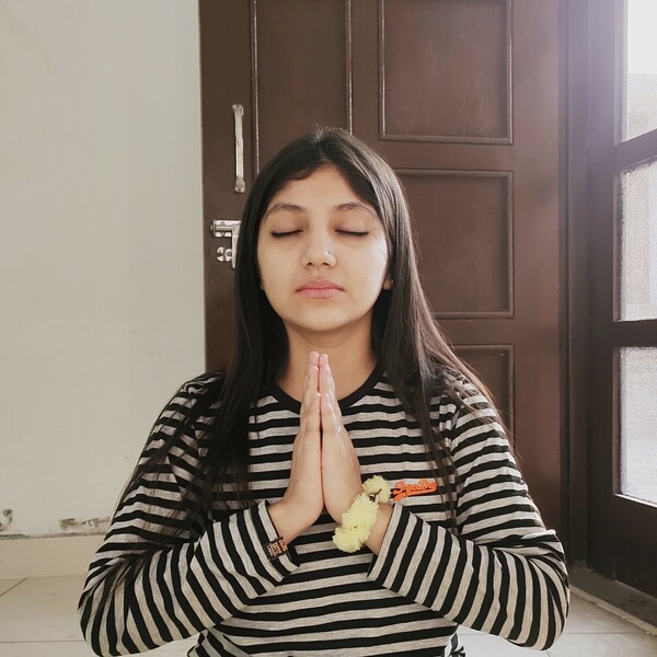 Hemangi - Yoga instructor - Mobile