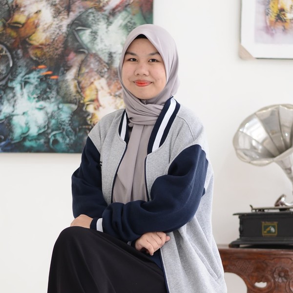 Emilia - Guru mengaji - Kecamatan Ilir Timur I