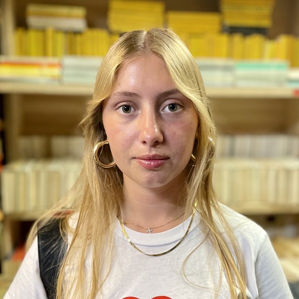 Anna - Insegnante di latino - Milano