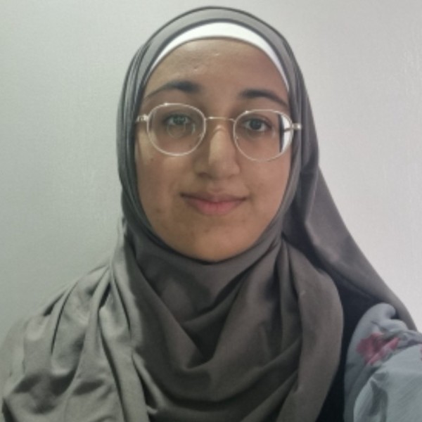 Urooj - Maths tutor - Manchester