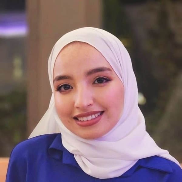 Khaoula - Prof de physique - chimie - Skhirat