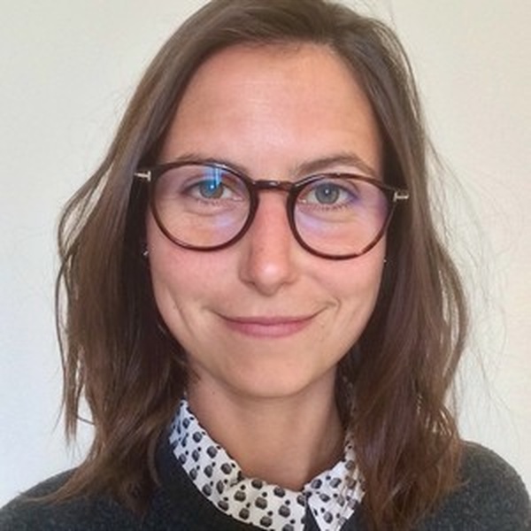 Lola - Prof de Droit civil - Versailles