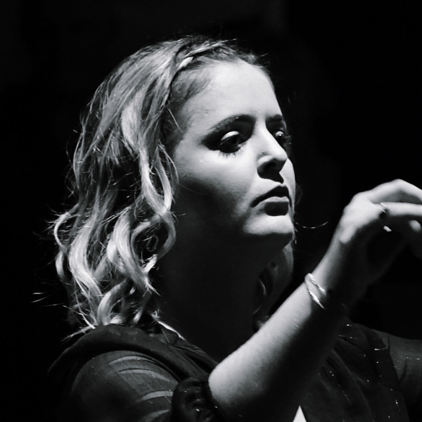 Lucie - Prof de solfège - Charras