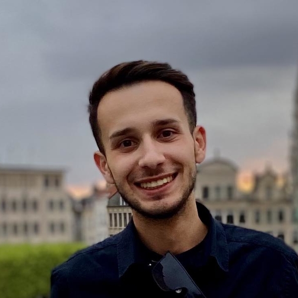 Mario Alexandru - Prof de français - Schaerbeek
