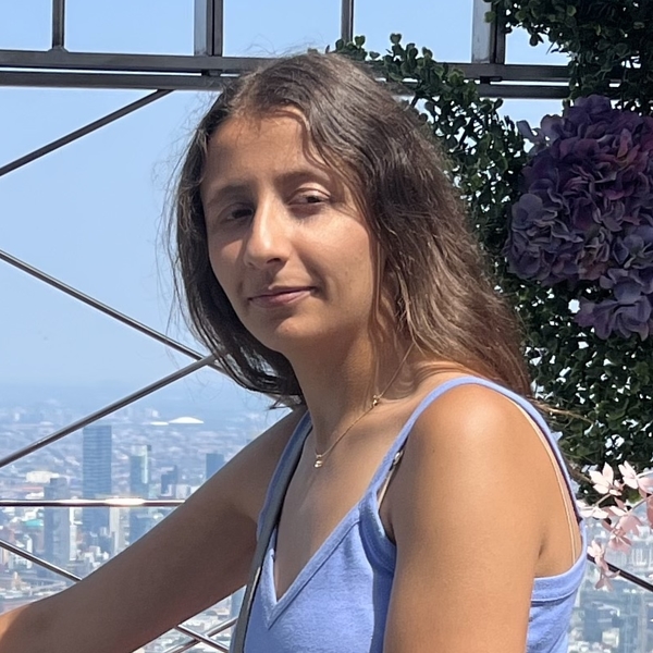 Myra - Prof de maths - Vaulx-en-Velin
