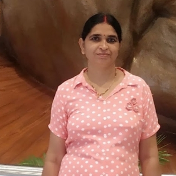 Rina - Yoga instructor - Bharuch