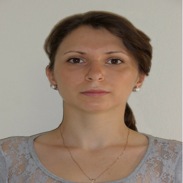 Anna - Prof de russo - Dourados