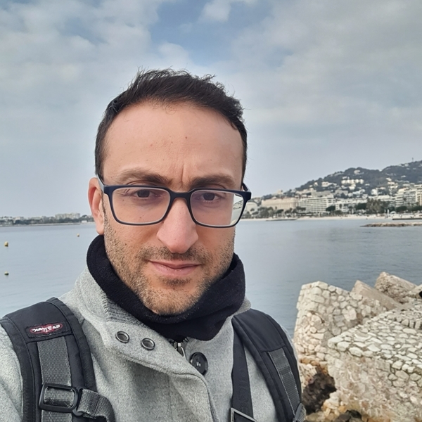 Sofiane - Prof de langages informatiques - Paris