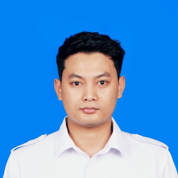 Nur Cholis - Guru mengaji - 