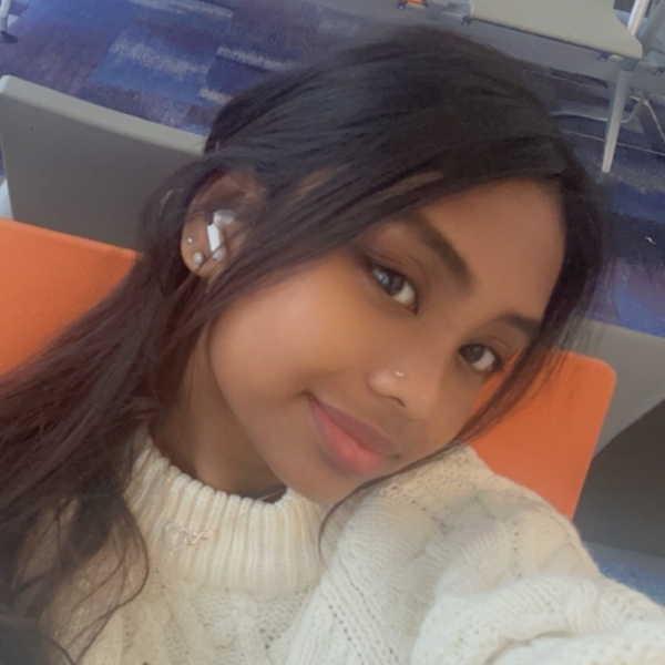 Adryna - English tutor - Surrey