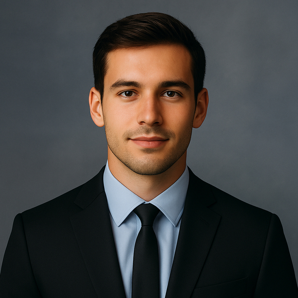 Youness - Prof de maintenance informatique - Paris
