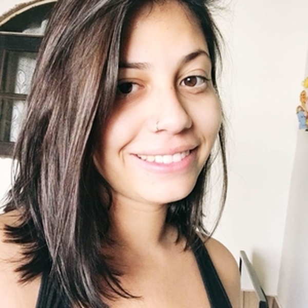 Laís - Professor de história - São João de Meriti