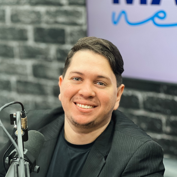 Gustavo - Prof de comunicação - Recife