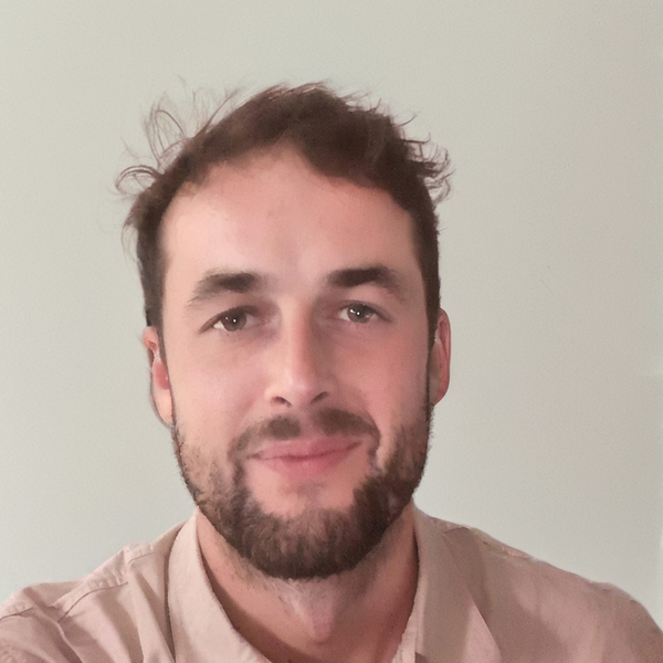 Yann - Prof de développement personnel - Ixelles