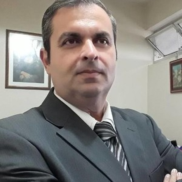 Renato - Prof de liderança - Santos